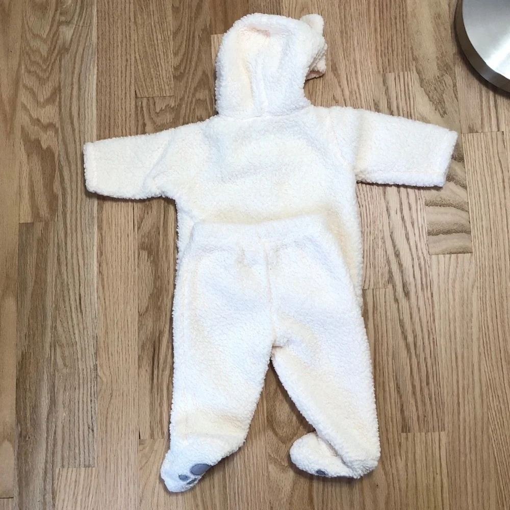 Bgosh Fuzzy Bear 2 Piece Matching Set 3 mos White Baby Gender Neutral Sweatshirt